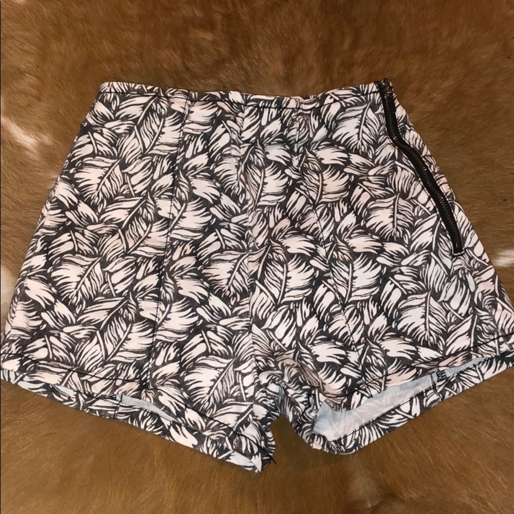 Side Zip floral height waist shorts